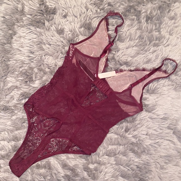 NWT Victoria's Secret Sheer Bodysuit - Picture 4 of 6